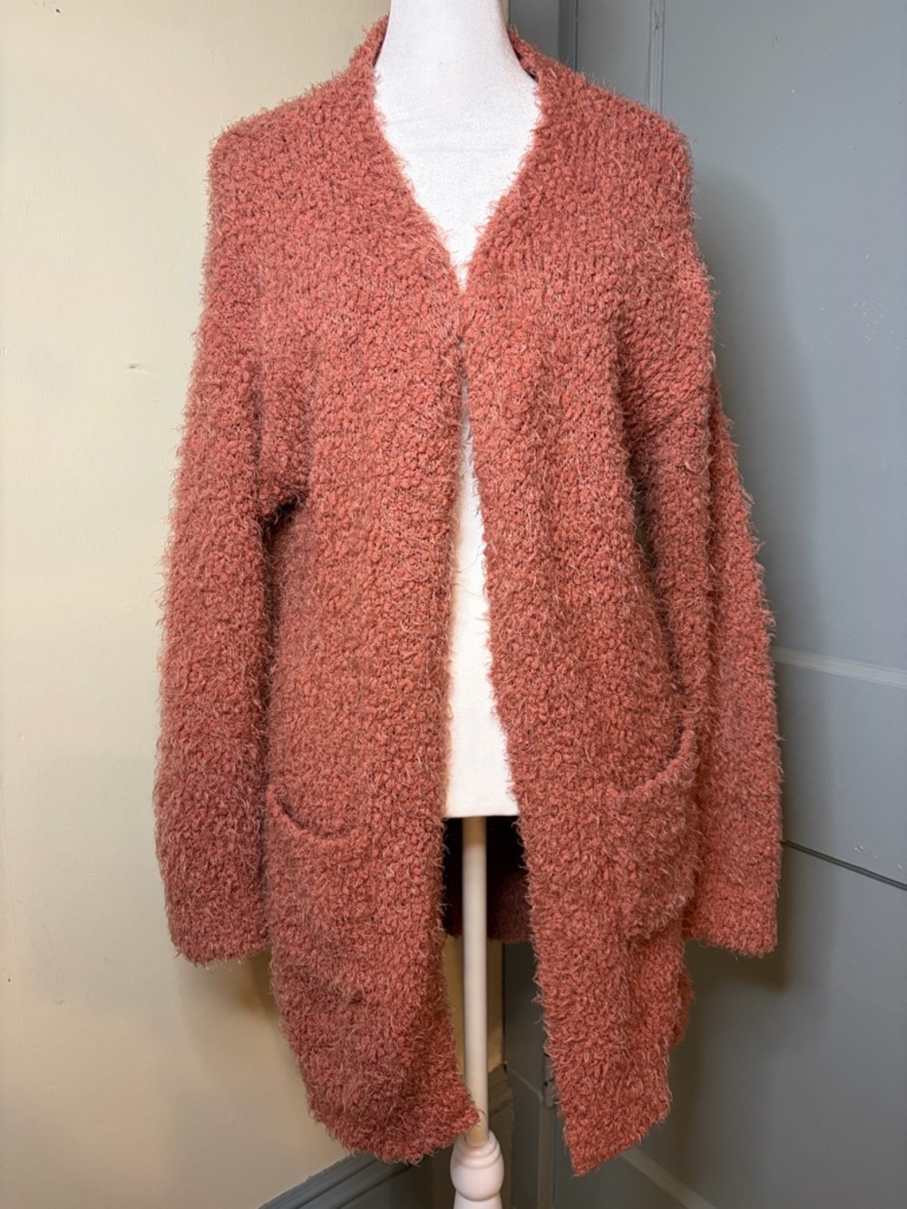 Love Tree Bouclé Open-Front Cardigan in Dusty Rose